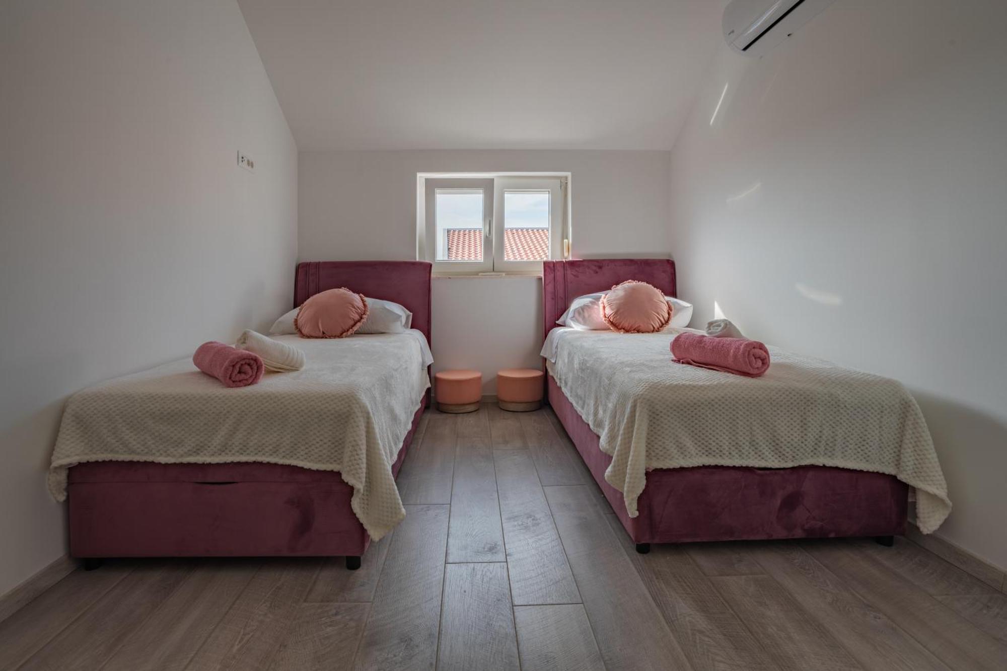 Seaview Apartments Roberta Zadar Buitenkant foto