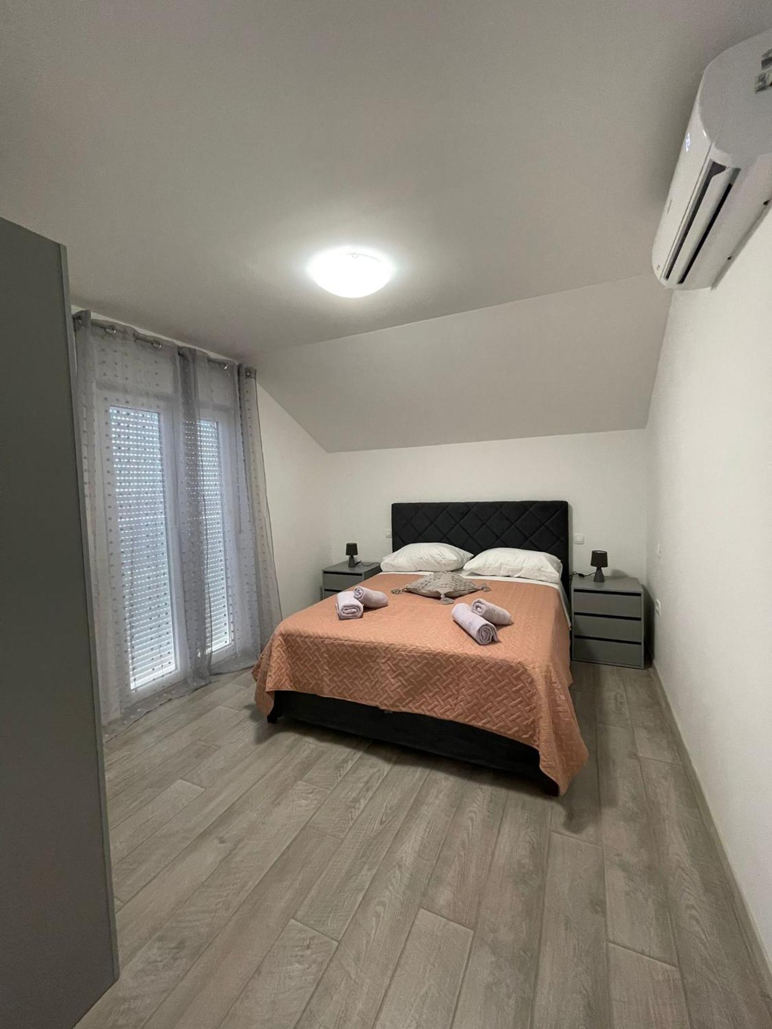 Seaview Apartments Roberta Zadar Buitenkant foto